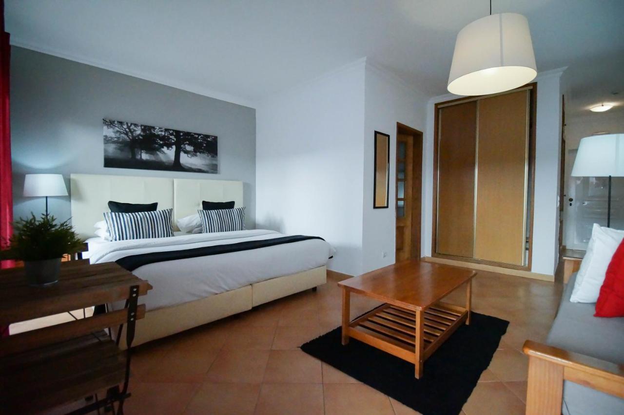 Oasis Beach Apartments Luz エクステリア 写真