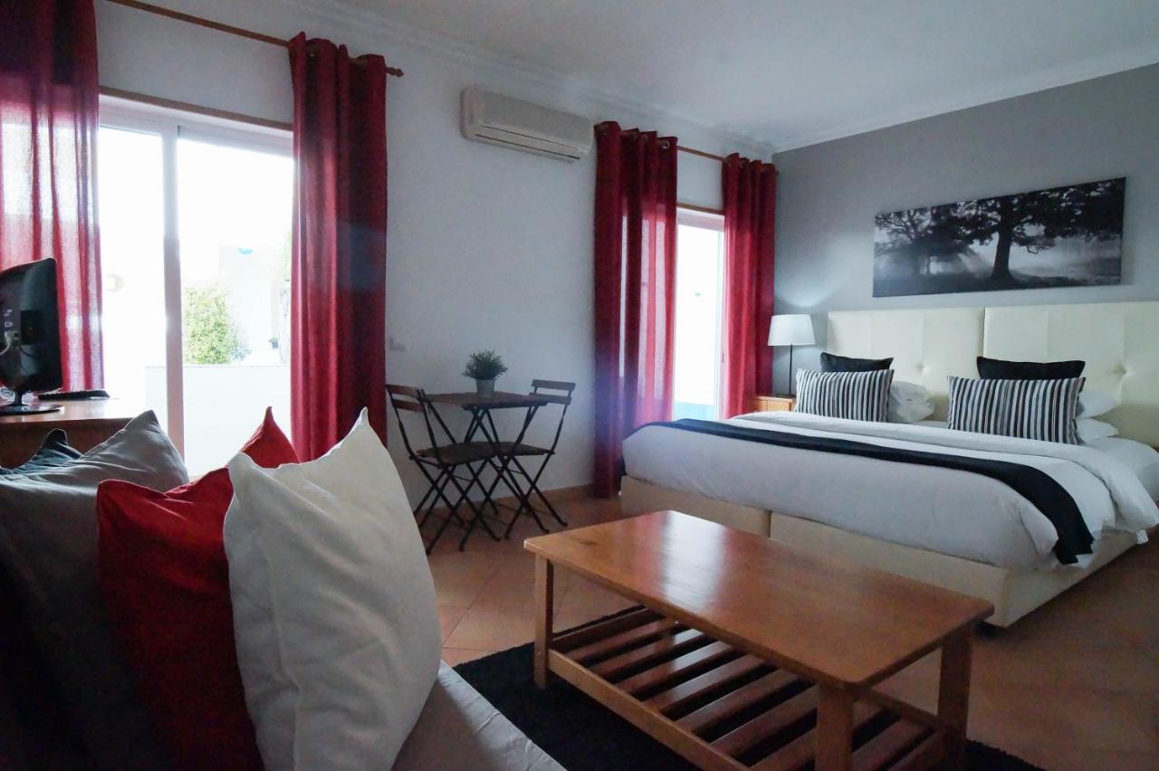 Oasis Beach Apartments Luz エクステリア 写真