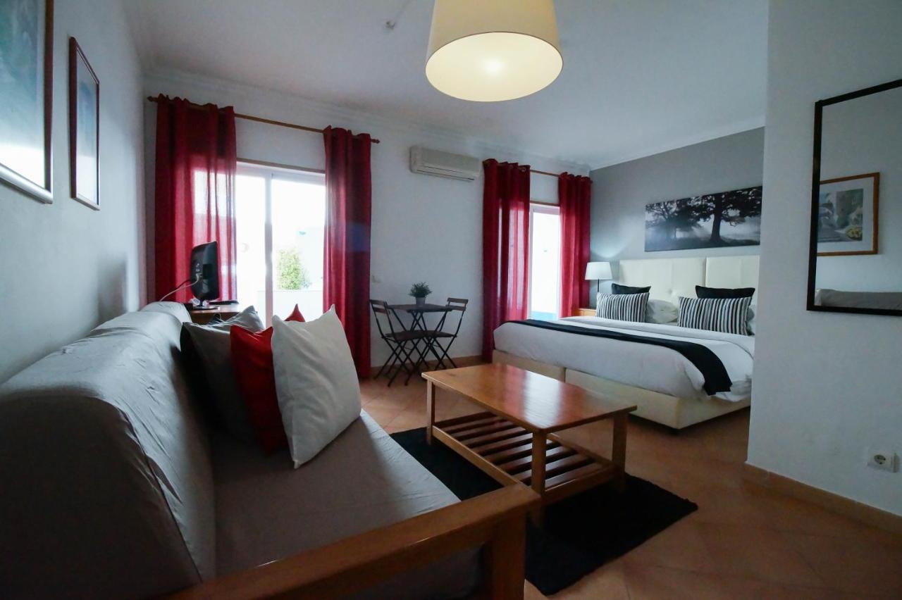 Oasis Beach Apartments Luz エクステリア 写真
