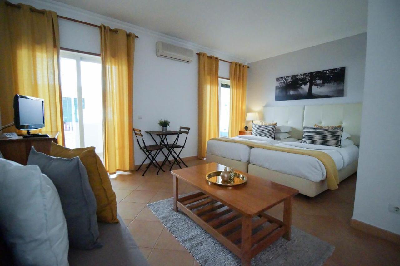 Oasis Beach Apartments Luz エクステリア 写真