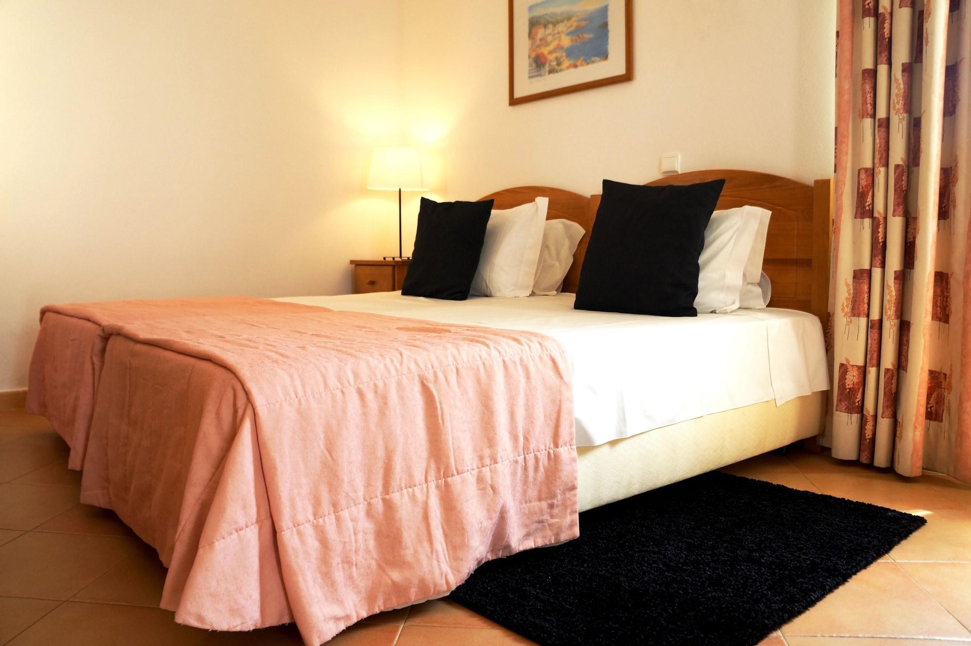 Oasis Beach Apartments Luz エクステリア 写真