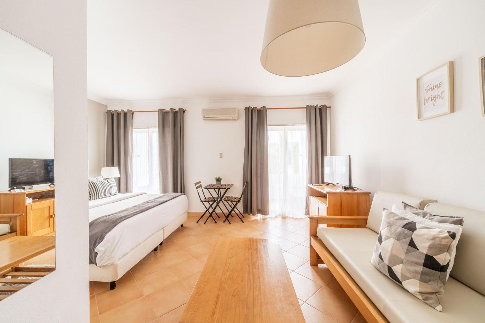 Oasis Beach Apartments Luz 部屋 写真