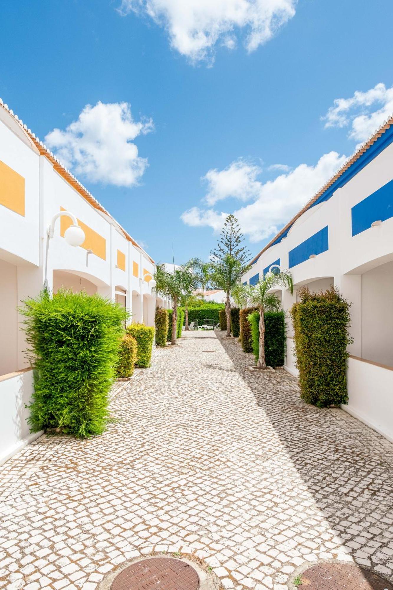 Oasis Beach Apartments Luz エクステリア 写真