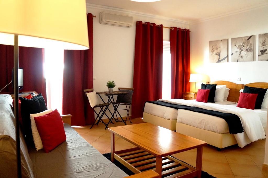 Oasis Beach Apartments Luz エクステリア 写真