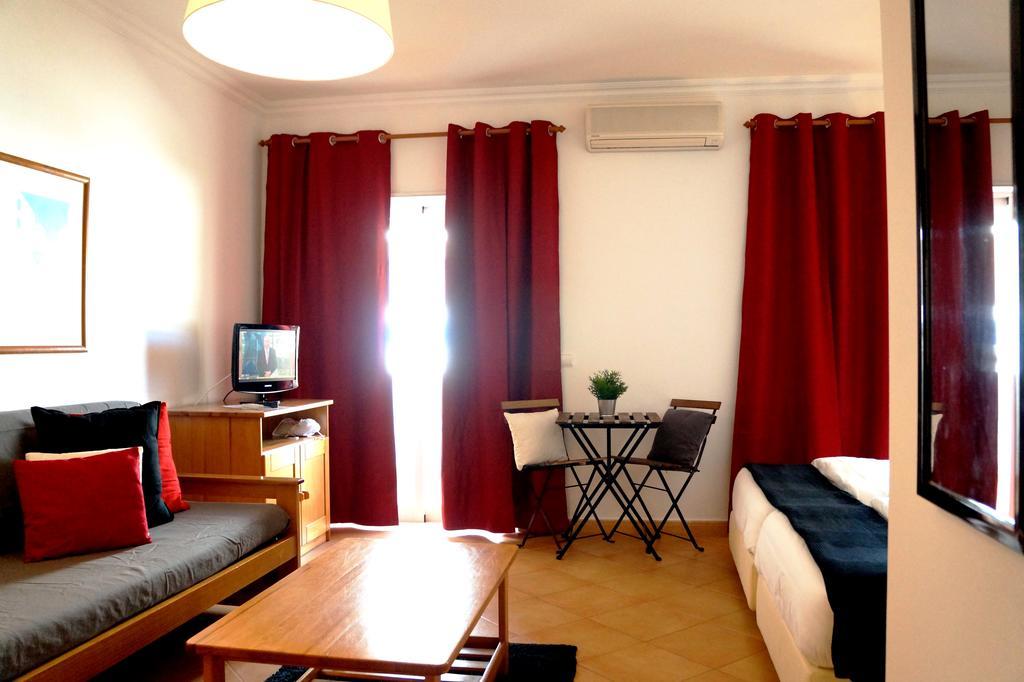 Oasis Beach Apartments Luz エクステリア 写真
