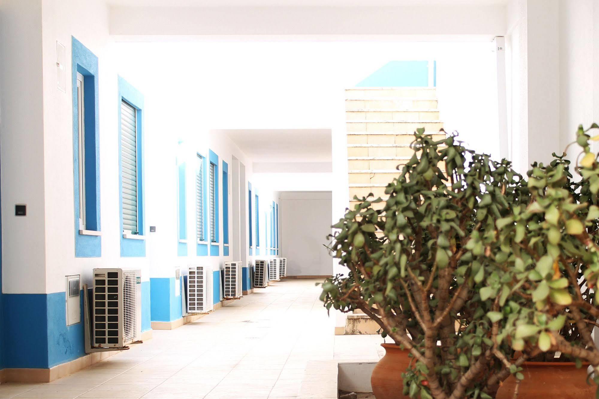 Oasis Beach Apartments Luz エクステリア 写真